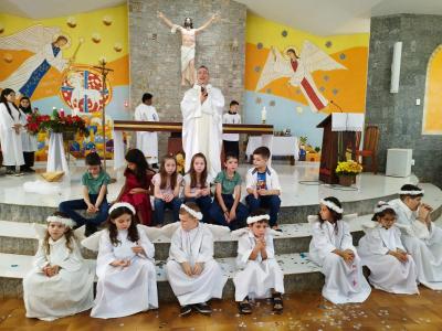 Missa Solene em louvor a Imaculada Conceição em Porto Barreiro teve coroação a Nossa Senhora